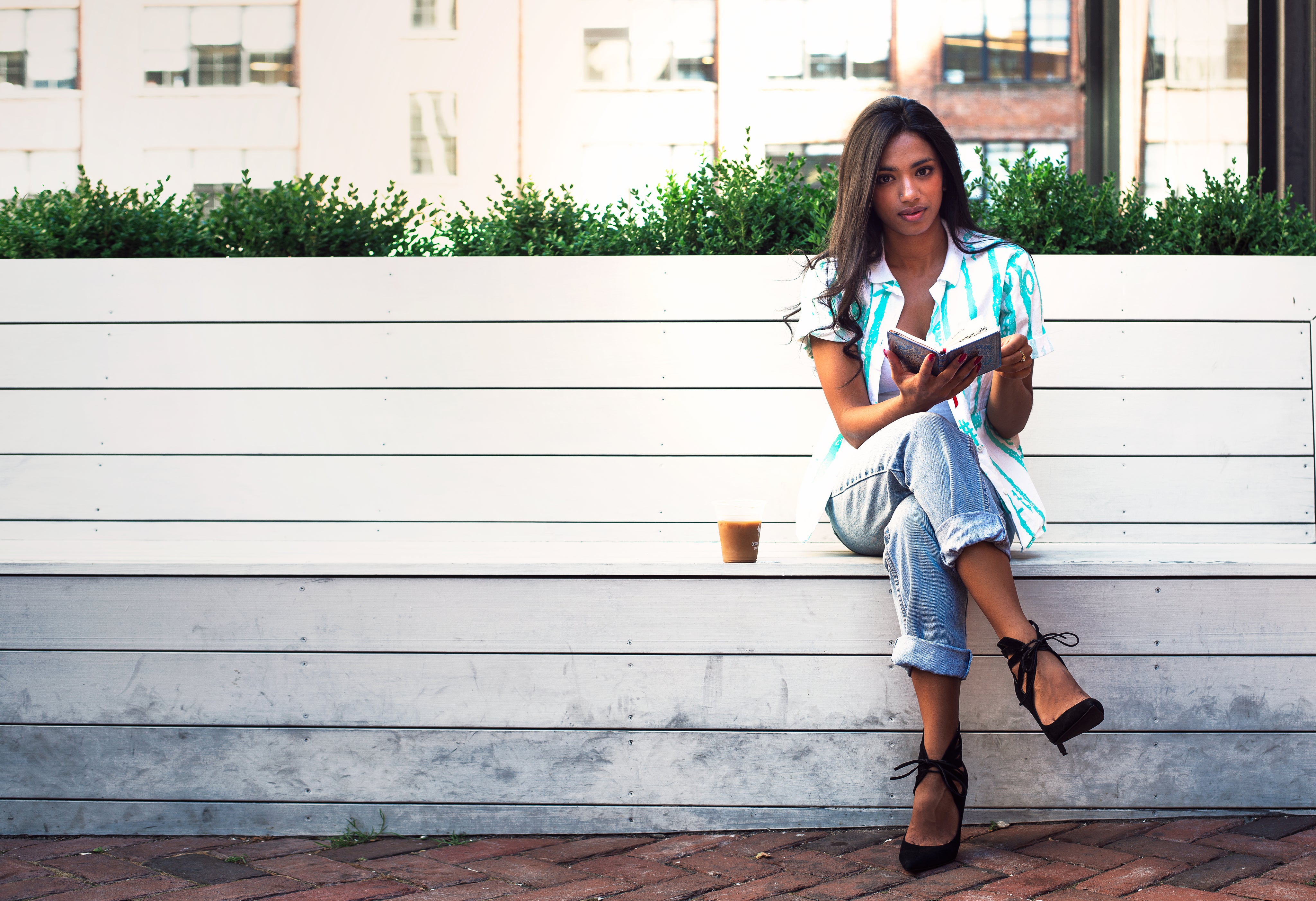 files/woman-relaxing-on-park-bench.jpg